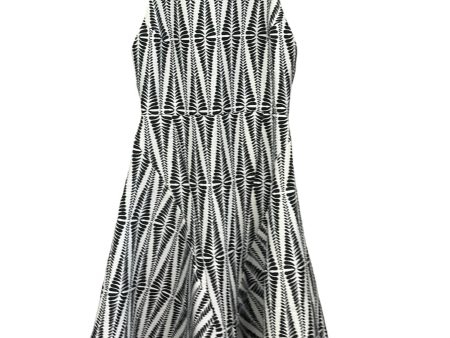 Black & White Dress Casual Midi Elliatt, Size M Fashion